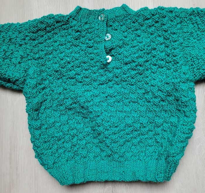 Pull en laine fait main - photo numéro 2