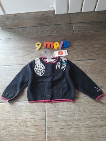 Gilet Catimini taille 9 mois neuf avec étiquettes
