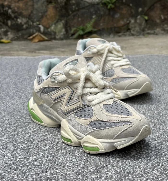 New Balance 9060 Beige 39.5 - photo numéro 2