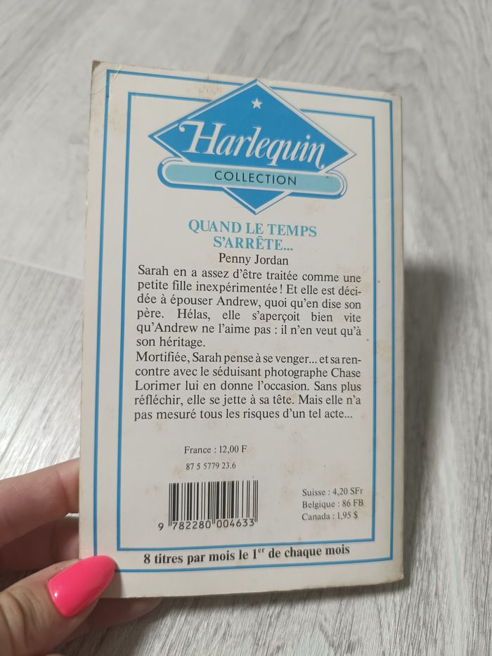 Livre Harlequin collection - photo numéro 2