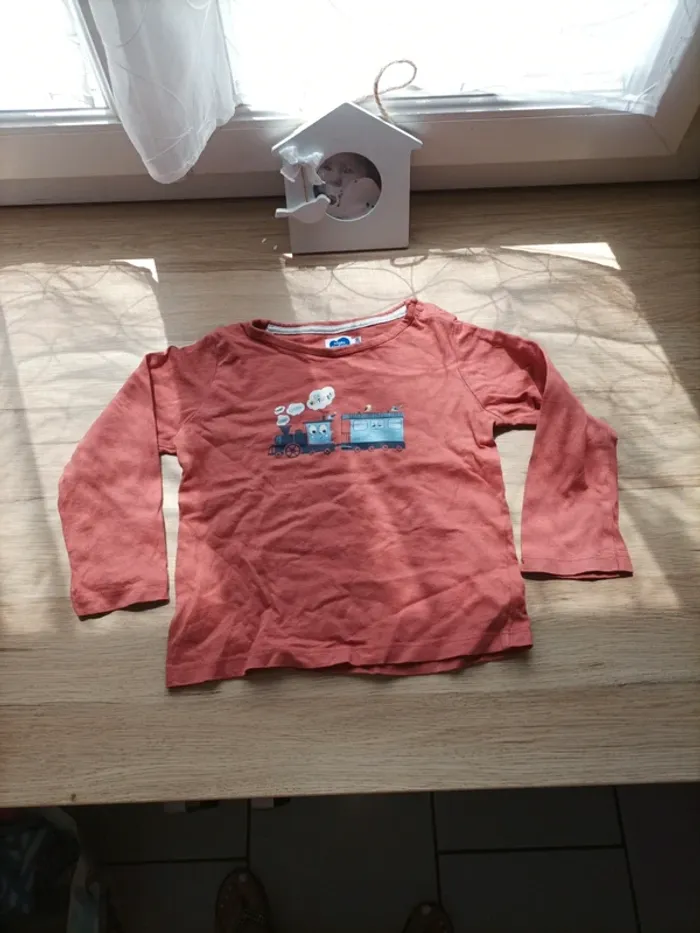Tee shirt