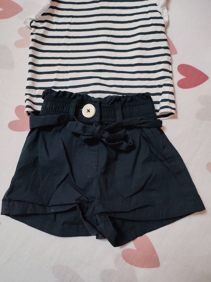 Ensemble marinière + short - 6 mois - Très bon état - Kiabi - photo numéro 2