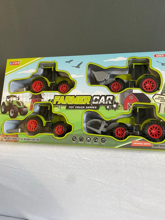 Coffret de 4 tracteurs