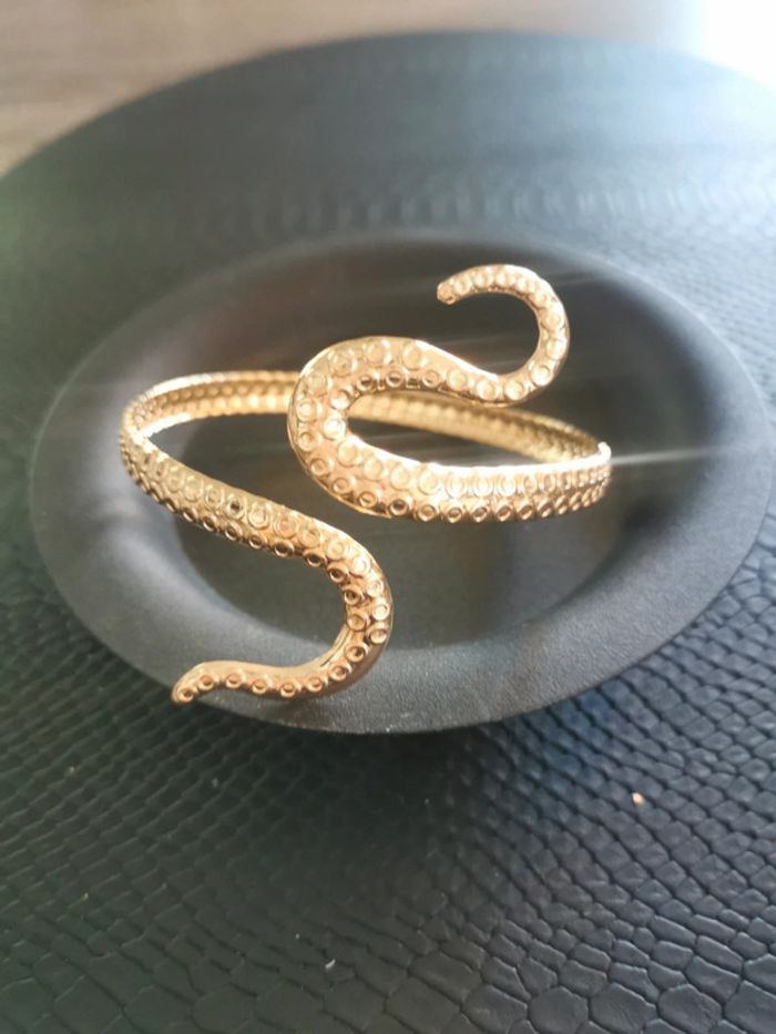 Bracelet de bras doré style égyptien
