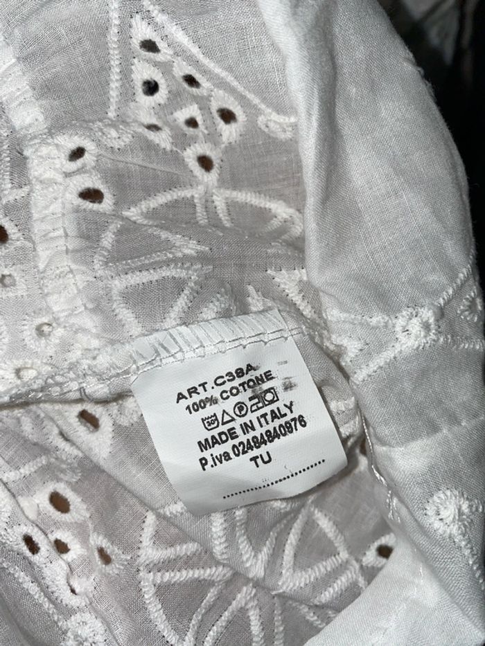 Blouse blanche brodée avec volant Taille M - photo numéro 11