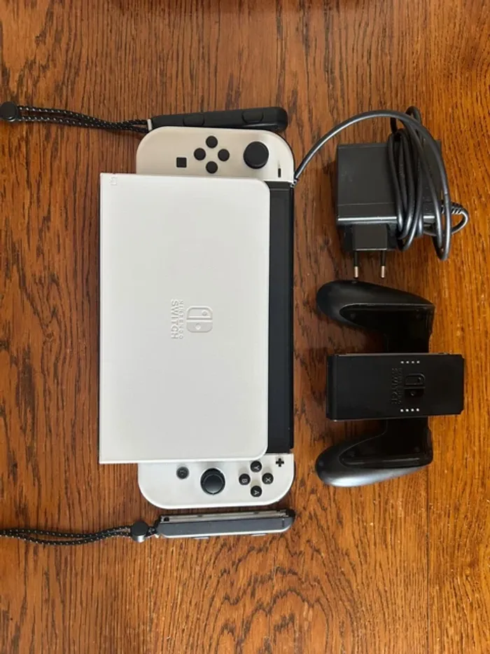 Nintendo Switch Modèle OLED HEG-001 - photo numéro 6