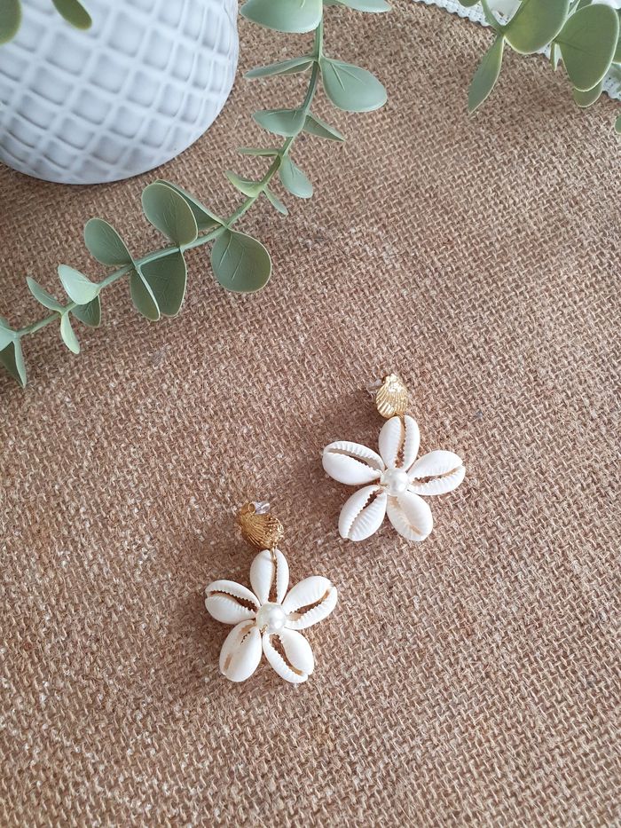 Boucles d'oreilles Fleur coquillage