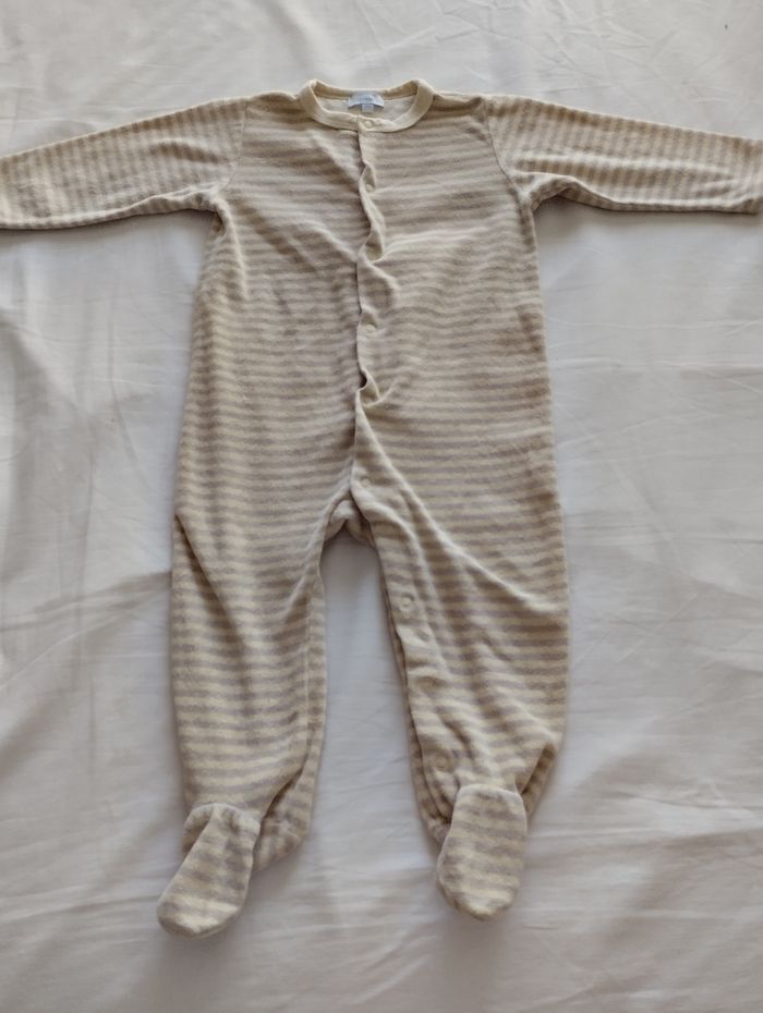 Pyjama velours taille 18 mois - photo numéro 2