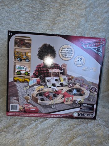 Circuit en bois disney cars 3 avec voiture kidkraft