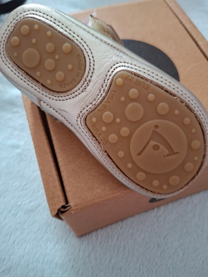 Chaussures bébé - photo numéro 2