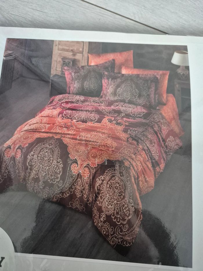 Parure de lit 240x220cm neuve - photo numéro 2