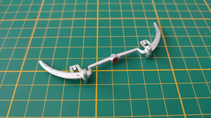 Pare-chocs avant pièce détachée miniature jaguar type E 1961 1/18 burago #B38