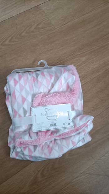 Couverture d'hiver bébé fille Tom et kiddy 77/100 neuve