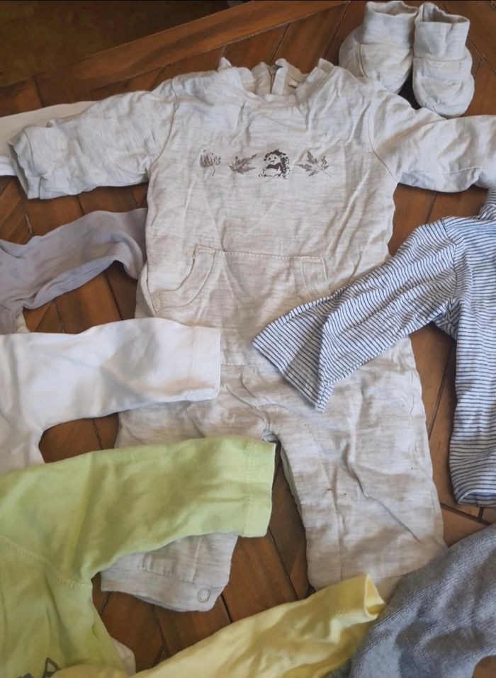 Lot vêtements bébé garçon 1mois - photo numéro 4