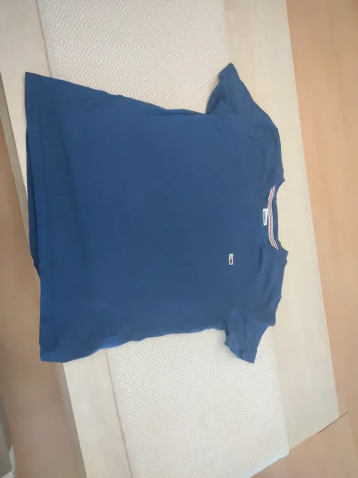 Tee shirt marine tommy Hilfiger 16 ans court
