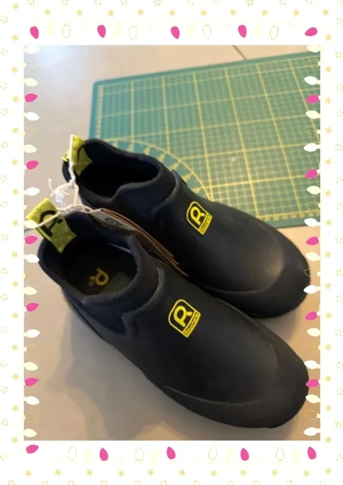 Bottes de pluie garçon neuves - photo numéro 4
