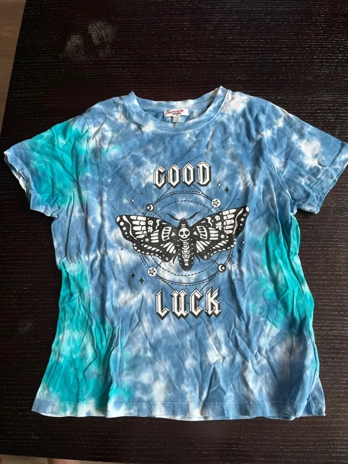 TEE shirt