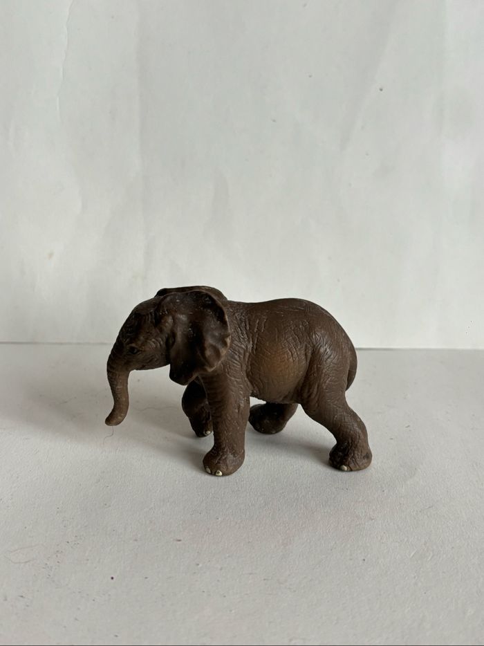 Éléphanteau Schleich