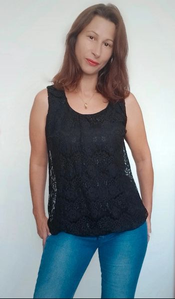 Blouse sans manche chic doublée dentelle