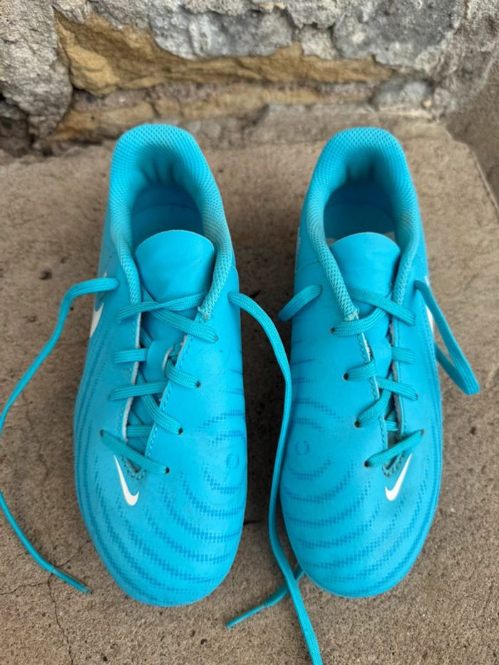 Crampons Nike Phantoms pointure 32 - photo numéro 2