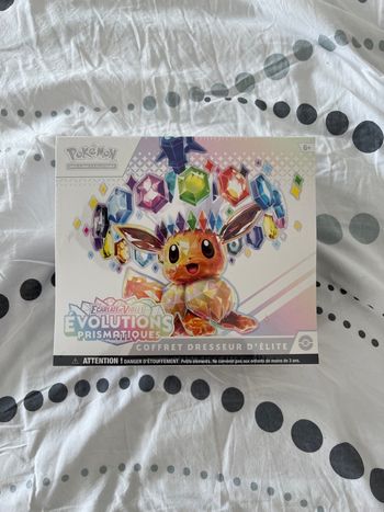 Pokemon etb ev8.5 évolutions prismatiques scellage parfait 