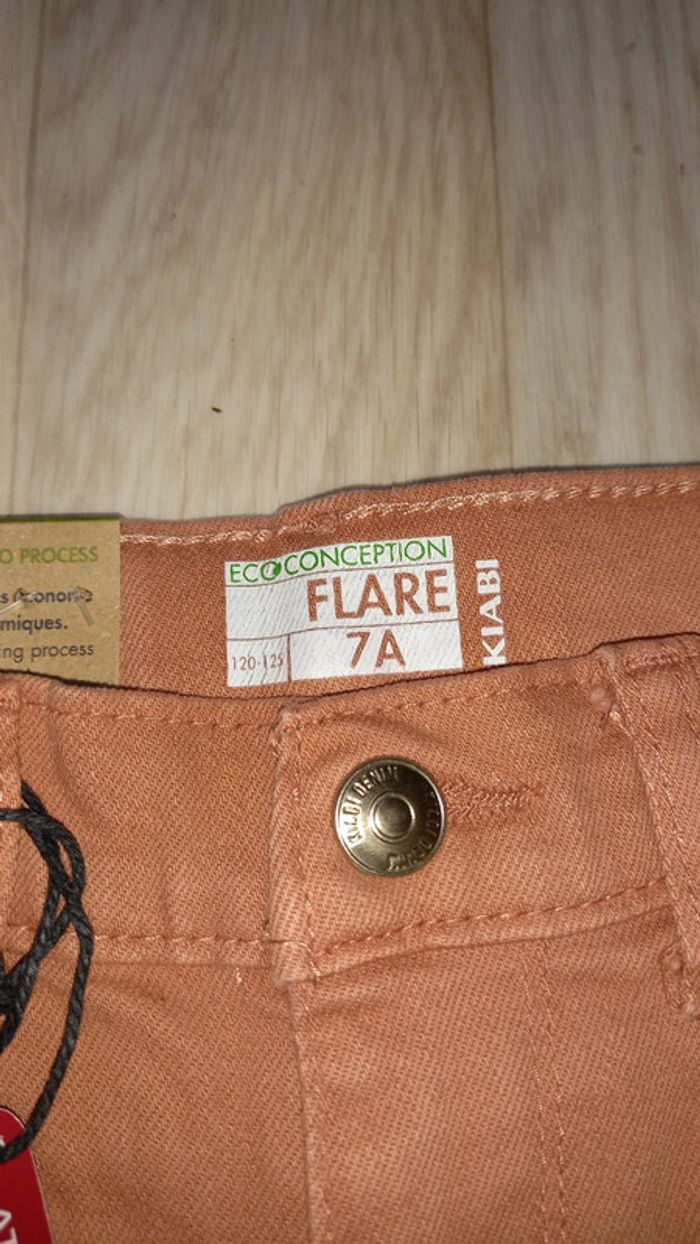 Jean neuf - photo numéro 3