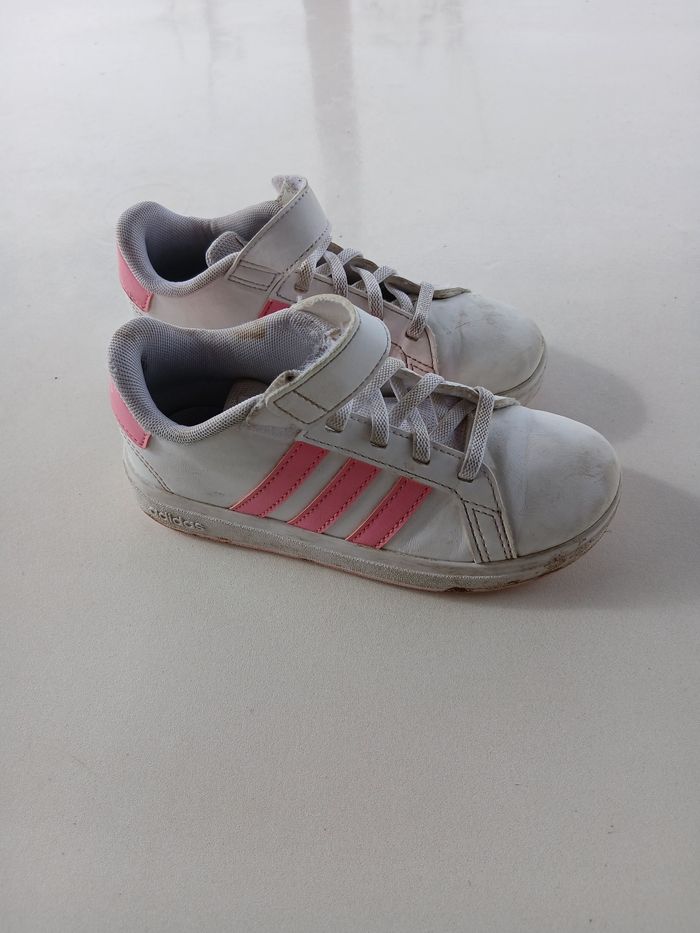 Baskets Adidas filles  pointure 30