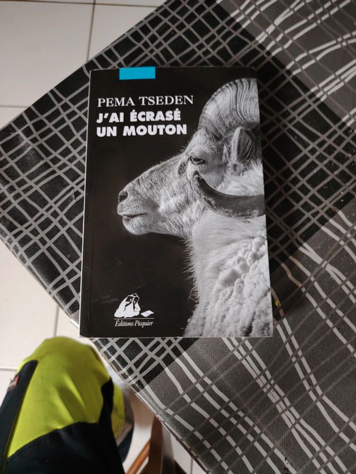 Livre j'ai écrasé un mouton