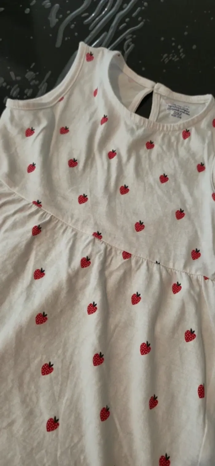 Robe Kiabi 3 ans 🍓 - photo numéro 3