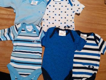 Lot 5 bodies garçon 56 cm