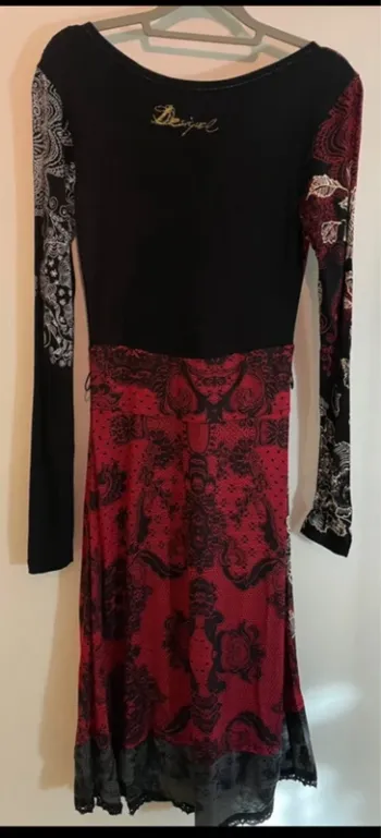 Robe Desigual originale noire et rouge - Taille XS
