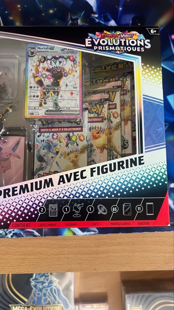 Coffret Pokémon collection prenium avec figurine 8.5 Evolution prismatique - photo numéro 6