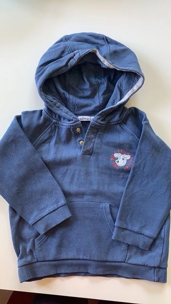 Pull à capuche