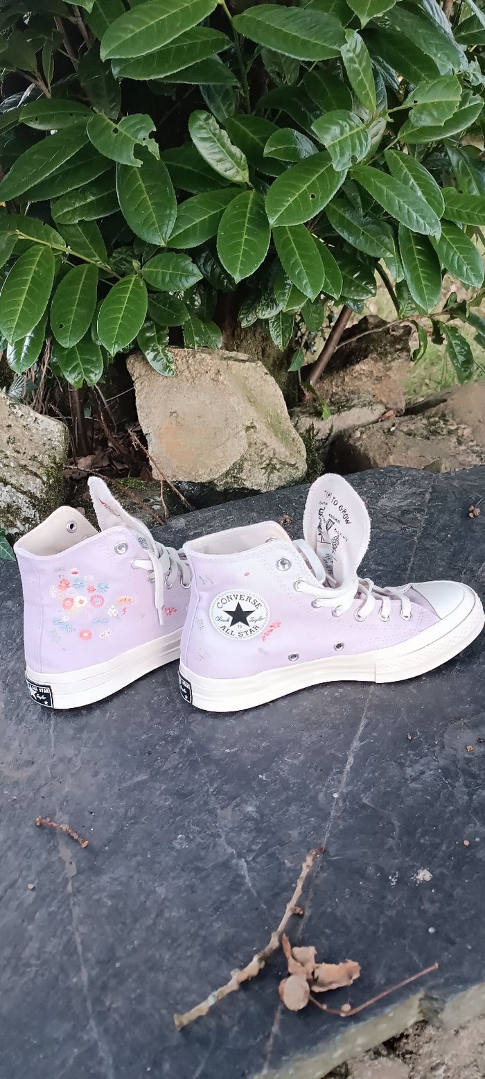Converse fleuries
