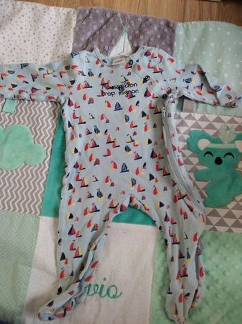 Lot 2 pyjamas tape à l'oeil