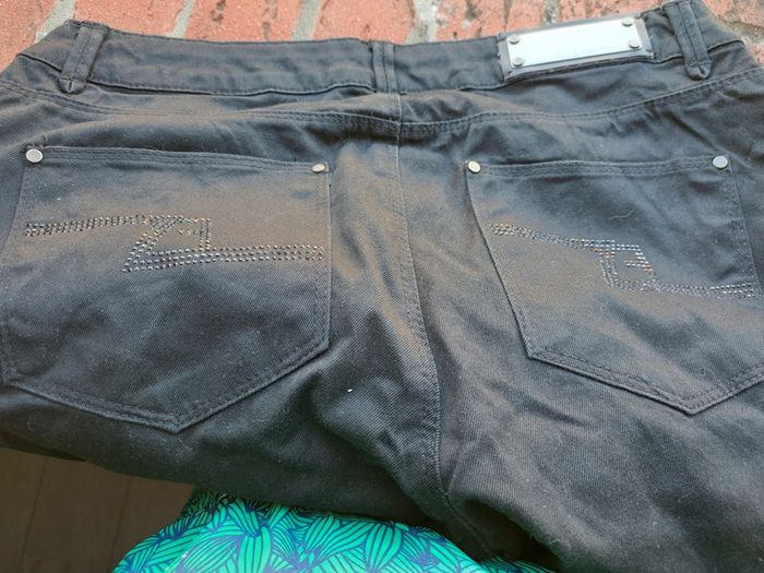 Jeans Noir - photo numéro 5