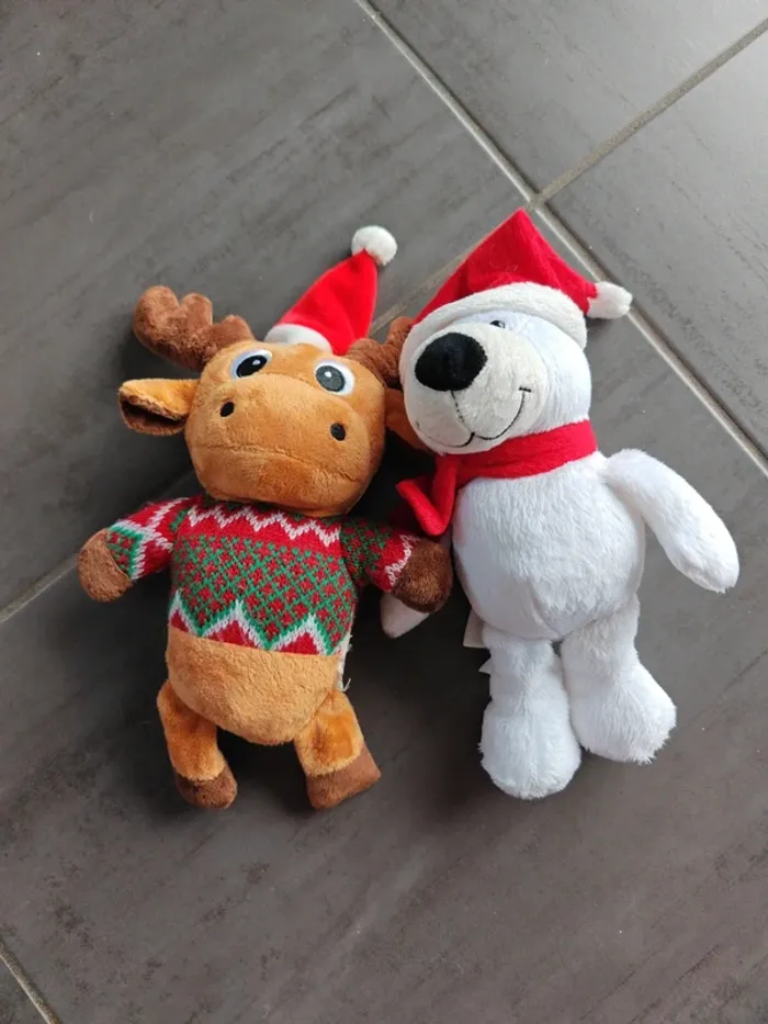 2 peluches de Noël