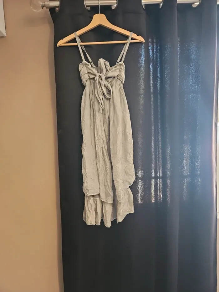 Robe grise
