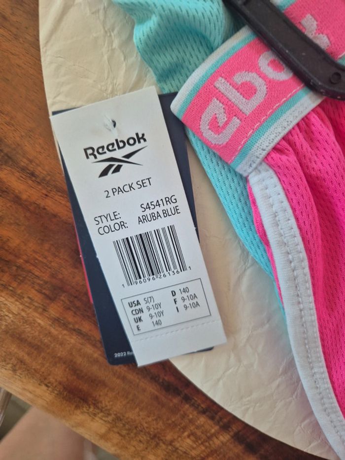Lot de 2 shorts de sport fille Reebok 9/10 ans neuf - photo numéro 3