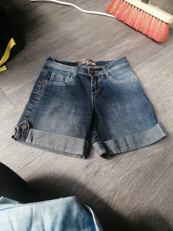 Short en jean T. 34