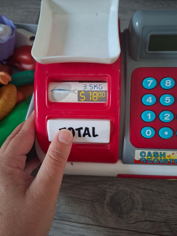 Caisse enregistreuse enfant avec marchandiseje - photo numéro 5