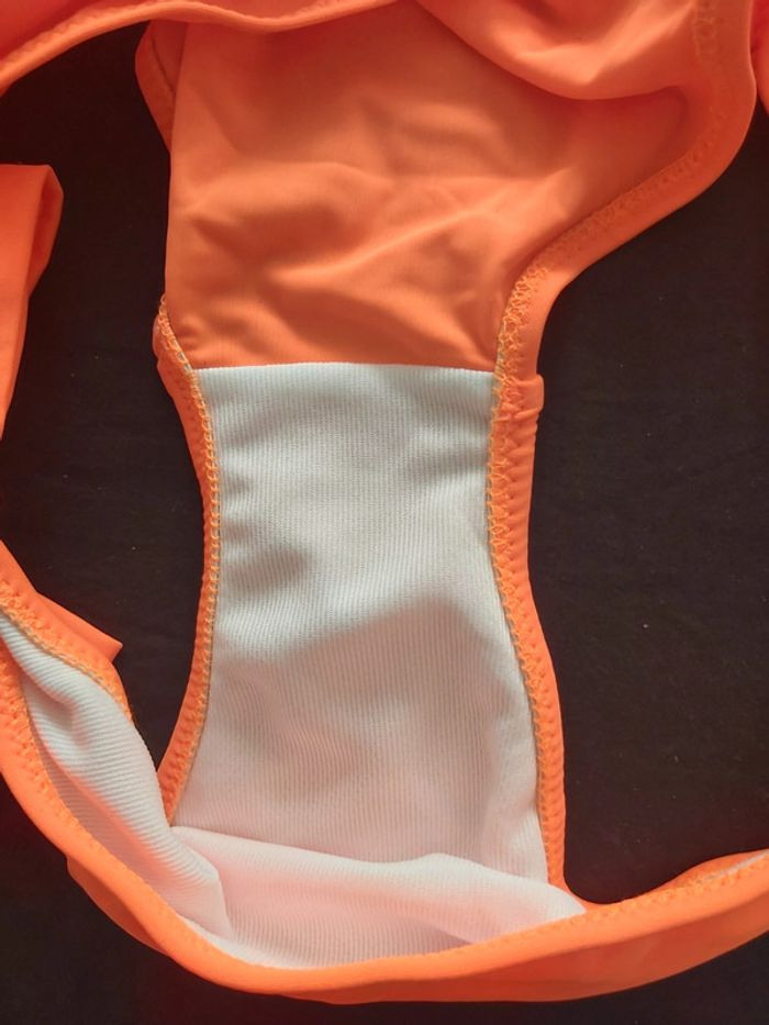 Maillot de bain 2 pièces avec coques et ajustable neuf (78) - photo numéro 4