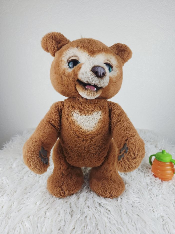 Peluche interactive Cubby l ours curieux marque Furreal 🎅 - photo numéro 3