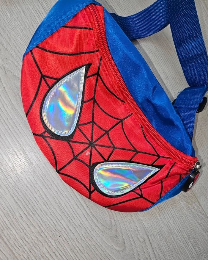 Banane spiderman - photo numéro 2