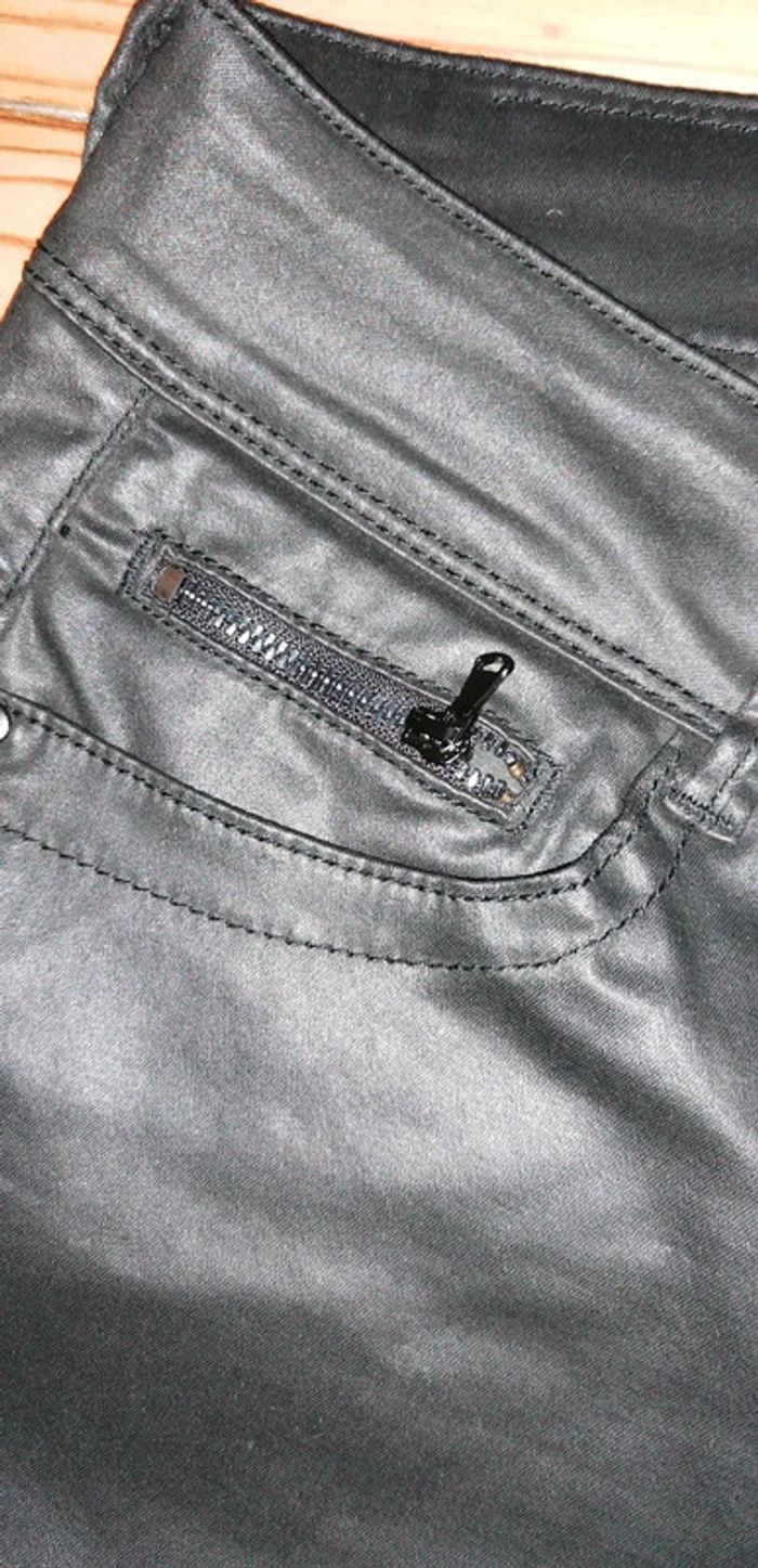 Jeans ciré - photo numéro 4