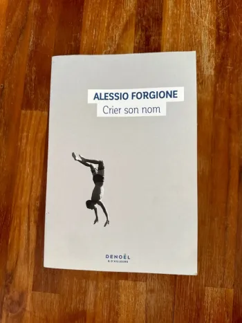Livre crier son  nom