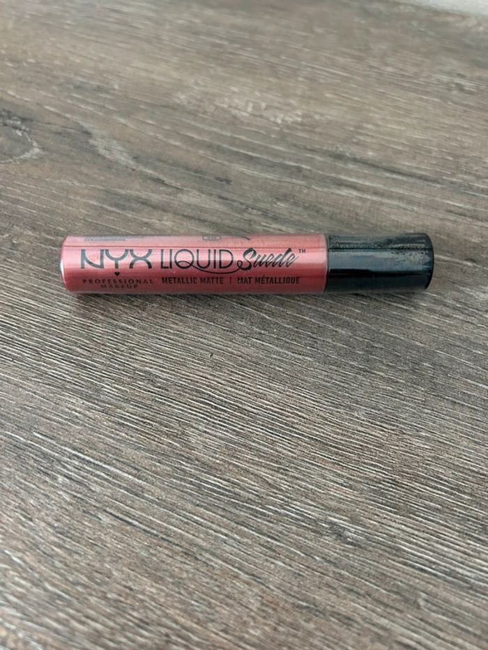 Nyx - rouge à lèvre liquide mat neuf sous blister