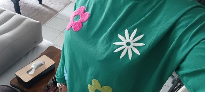 Très jolie blouse manches longues avec des fleurs femme T U - photo numéro 6