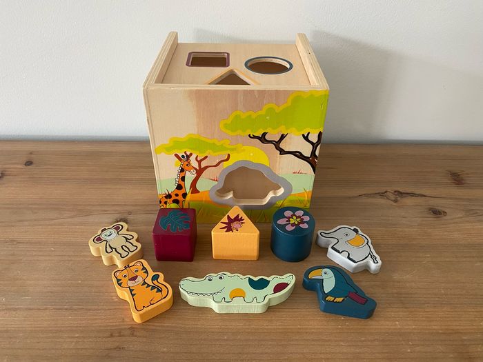 Boîte à formes en bois motifs savane