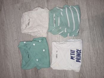 Lot bodies manche courte